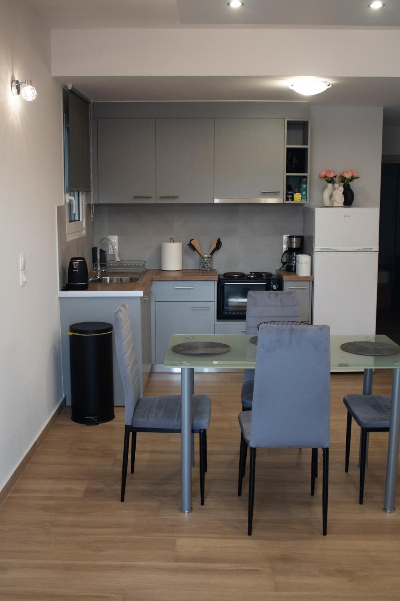 Giakost Apartments V Near Airport Artemida  Dış mekan fotoğraf