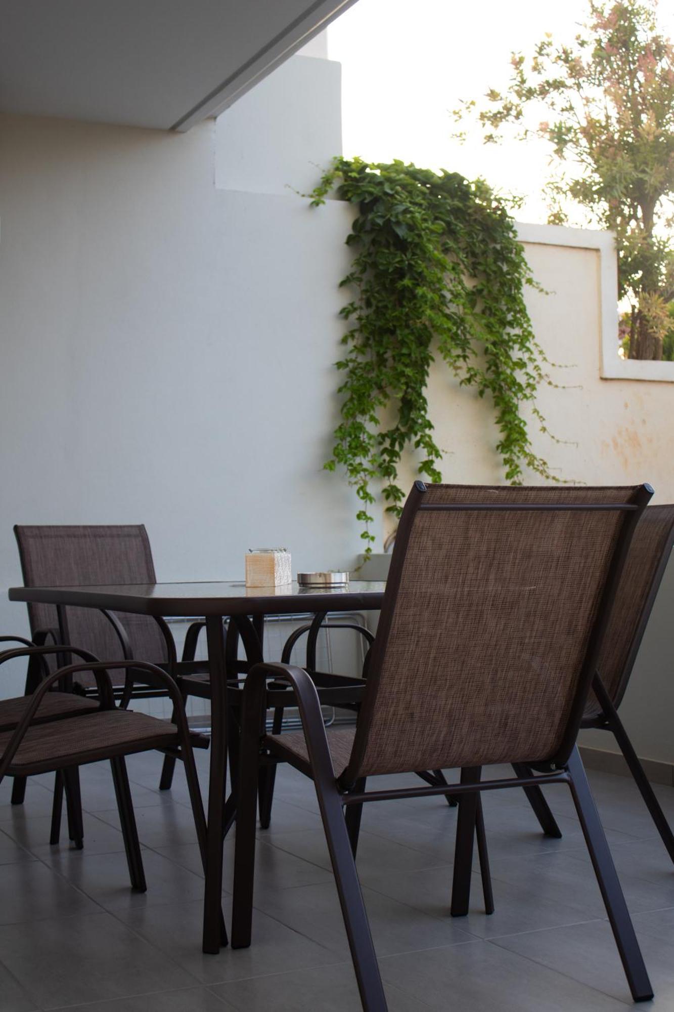 Giakost Apartments V Near Airport Artemida  Dış mekan fotoğraf